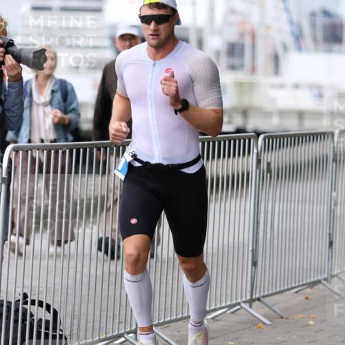 16.08.2026 - KN Förde Triathlon 2026 Antke Förster http://msf.ph/oto/9996742 16.08.2026 11:57:58 Laufen  meine-sportfotos.de