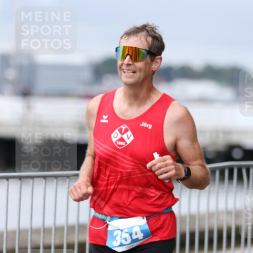 16.08.2026 - KN Förde Triathlon 2026 Antke Förster http://msf.ph/oto/9996760 16.08.2026 11:58:13 Laufen  meine-sportfotos.de