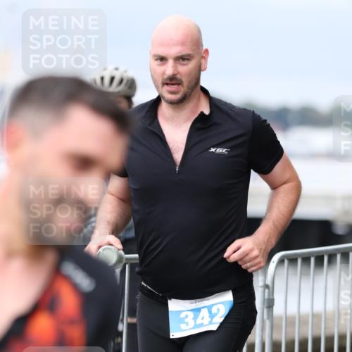 16.08.2026 - KN Förde Triathlon 2026 Antke Förster http://msf.ph/oto/9996789 16.08.2026 11:58:34 Laufen  meine-sportfotos.de