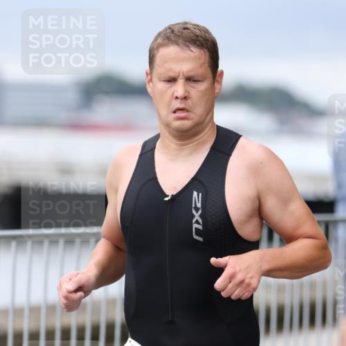 16.08.2026 - KN Förde Triathlon 2026 Antke Förster http://msf.ph/oto/9996827 16.08.2026 11:59:12 Laufen  meine-sportfotos.de