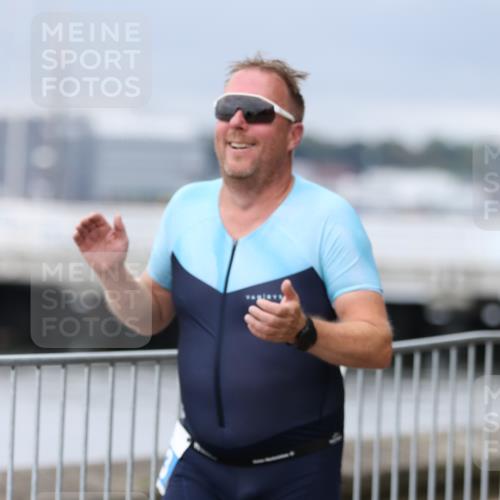 16.08.2026 - KN Förde Triathlon 2026 Antke Förster http://msf.ph/oto/9996830 16.08.2026 11:59:19 Laufen  meine-sportfotos.de