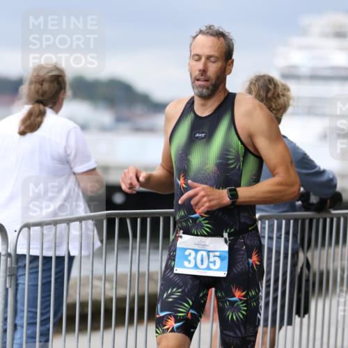 16.08.2026 - KN Förde Triathlon 2026 Antke Förster http://msf.ph/oto/9996870 16.08.2026 11:59:54 Laufen  meine-sportfotos.de