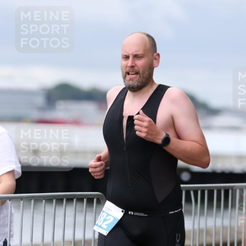 16.08.2026 - KN Förde Triathlon 2026 Antke Förster http://msf.ph/oto/9996939 16.08.2026 12:01:35 Laufen  meine-sportfotos.de