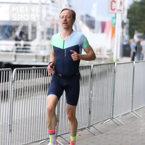 16.08.2026 - KN Förde Triathlon 2026 Antke Förster http://msf.ph/oto/9996967 16.08.2026 12:02:24 Laufen  meine-sportfotos.de