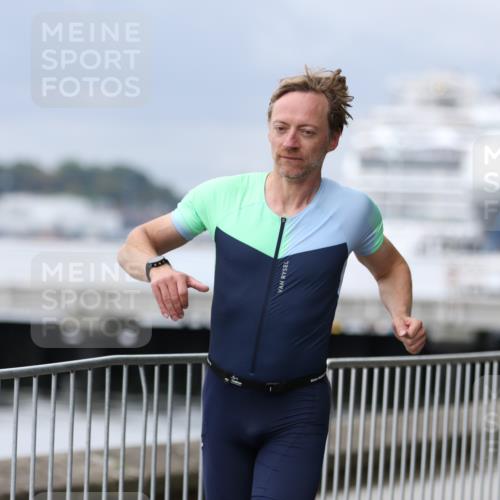 16.08.2026 - KN Förde Triathlon 2026 Antke Förster http://msf.ph/oto/9996969 16.08.2026 12:02:26 Laufen  meine-sportfotos.de