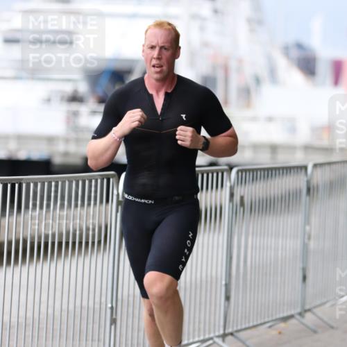 16.08.2026 - KN Förde Triathlon 2026 Antke Förster http://msf.ph/oto/9996987 16.08.2026 12:02:48 Laufen  meine-sportfotos.de
