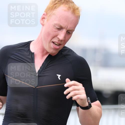 16.08.2026 - KN Förde Triathlon 2026 Antke Förster http://msf.ph/oto/9996991 16.08.2026 12:02:50 Laufen  meine-sportfotos.de