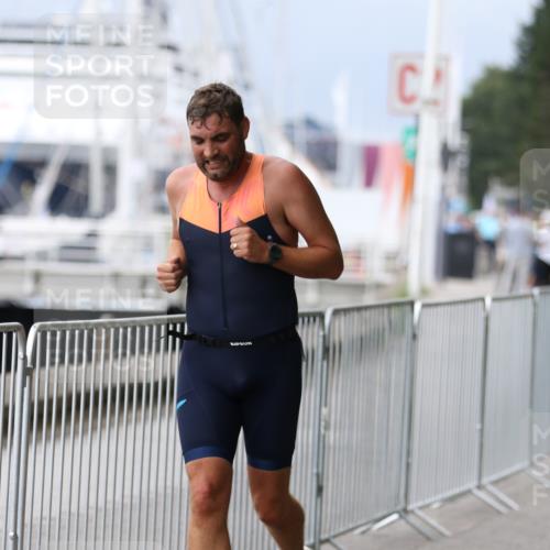 16.08.2026 - KN Förde Triathlon 2026 Antke Förster http://msf.ph/oto/9996993 16.08.2026 12:02:55 Laufen  meine-sportfotos.de