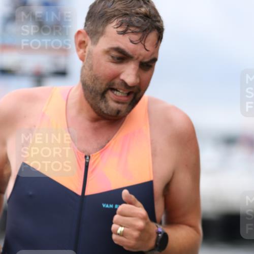 16.08.2026 - KN Förde Triathlon 2026 Antke Förster http://msf.ph/oto/9996998 16.08.2026 12:02:59 Laufen  meine-sportfotos.de