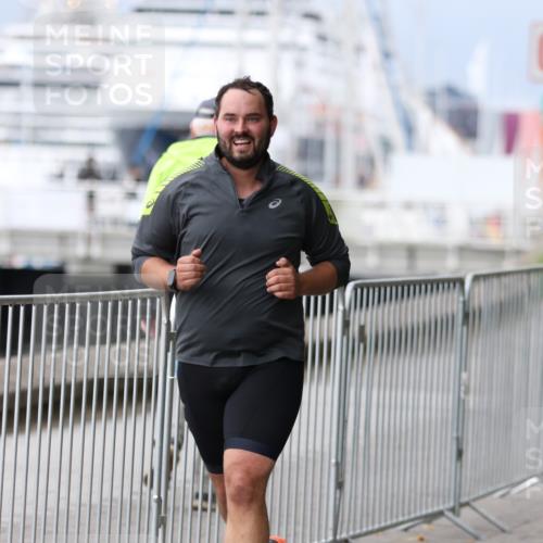 16.08.2026 - KN Förde Triathlon 2026 Antke Förster http://msf.ph/oto/9997009 16.08.2026 12:03:14 Laufen  meine-sportfotos.de