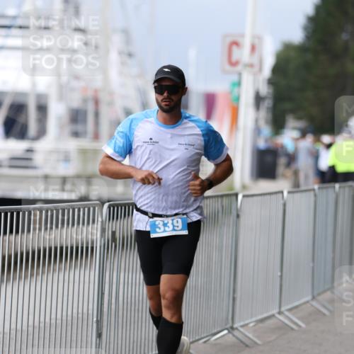 16.08.2026 - KN Förde Triathlon 2026 Antke Förster http://msf.ph/oto/9997015 16.08.2026 12:03:35 Laufen  meine-sportfotos.de