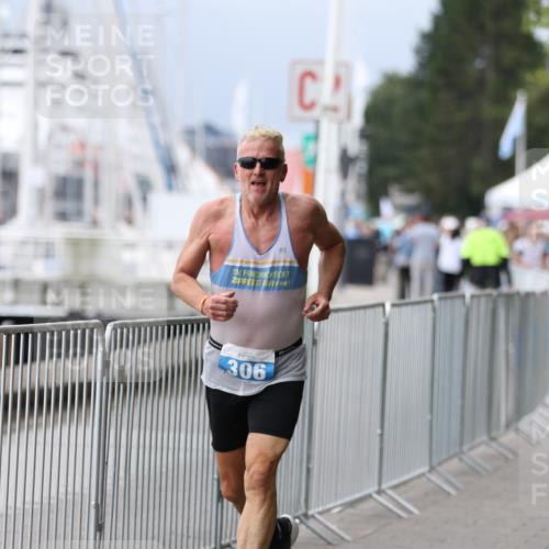 16.08.2026 - KN Förde Triathlon 2026 Antke Förster http://msf.ph/oto/9997028 16.08.2026 12:03:48 Laufen  meine-sportfotos.de