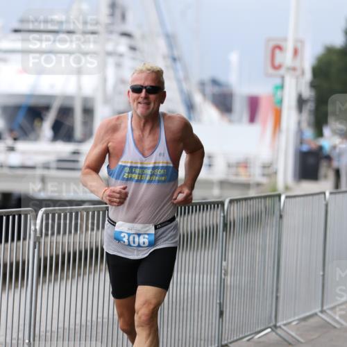 16.08.2026 - KN Förde Triathlon 2026 Antke Förster http://msf.ph/oto/9997029 16.08.2026 12:03:49 Laufen  meine-sportfotos.de