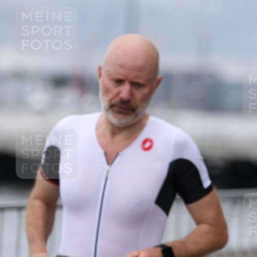 16.08.2026 - KN Förde Triathlon 2026 Antke Förster http://msf.ph/oto/9997041 16.08.2026 12:04:10 Laufen  meine-sportfotos.de