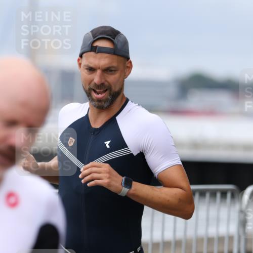 16.08.2026 - KN Förde Triathlon 2026 Antke Förster http://msf.ph/oto/9997042 16.08.2026 12:04:10 Laufen  meine-sportfotos.de