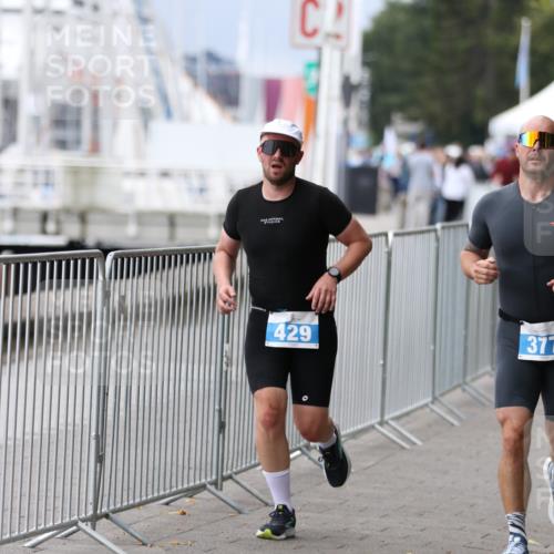 16.08.2026 - KN Förde Triathlon 2026 Antke Förster http://msf.ph/oto/9997045 16.08.2026 12:04:27 Laufen  meine-sportfotos.de