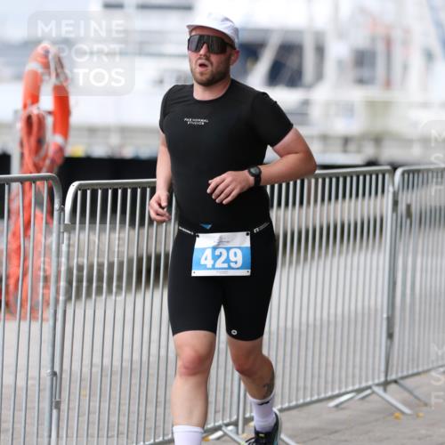 16.08.2026 - KN Förde Triathlon 2026 Antke Förster http://msf.ph/oto/9997047 16.08.2026 12:04:29 Laufen  meine-sportfotos.de