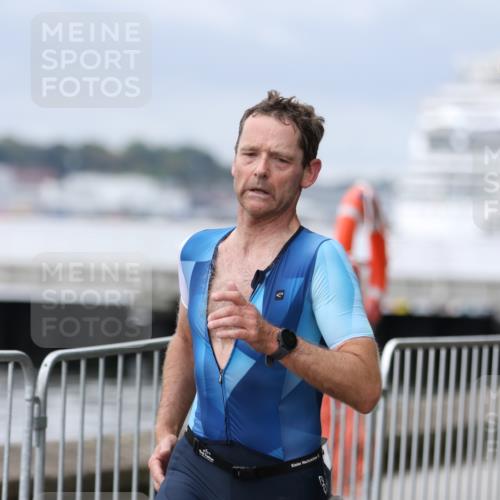 16.08.2026 - KN Förde Triathlon 2026 Antke Förster http://msf.ph/oto/9997055 16.08.2026 12:04:36 Laufen  meine-sportfotos.de