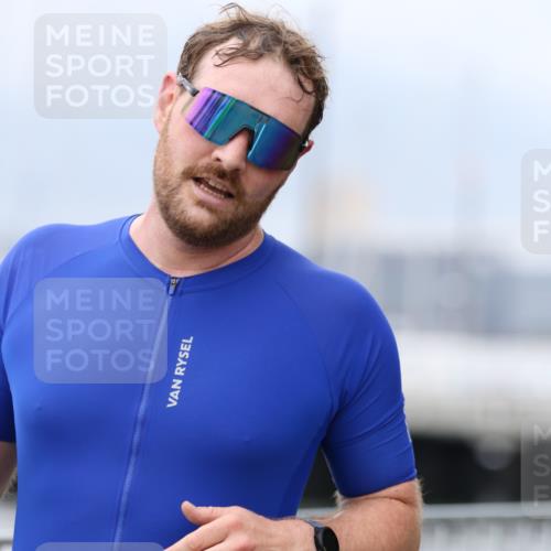 16.08.2026 - KN Förde Triathlon 2026 Antke Förster http://msf.ph/oto/9997128 16.08.2026 12:06:05 Laufen  meine-sportfotos.de