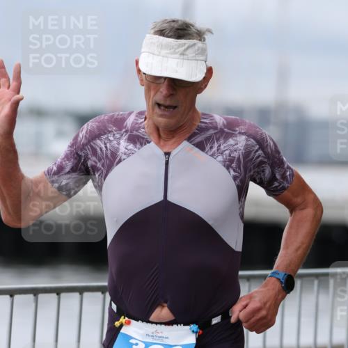 16.08.2026 - KN Förde Triathlon 2026 Antke Förster http://msf.ph/oto/9997188 16.08.2026 12:07:11 Laufen  meine-sportfotos.de