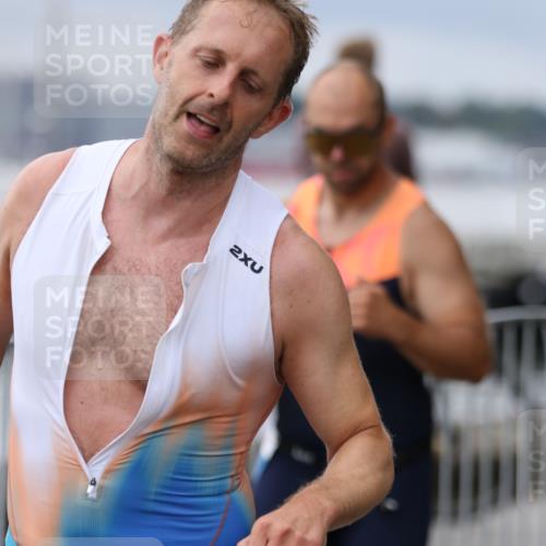 16.08.2026 - KN Förde Triathlon 2026 Antke Förster http://msf.ph/oto/9997192 16.08.2026 12:07:15 Laufen  meine-sportfotos.de