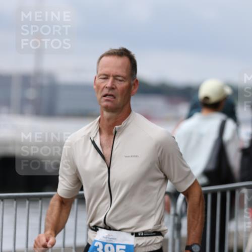 16.08.2026 - KN Förde Triathlon 2026 Antke Förster http://msf.ph/oto/9997208 16.08.2026 12:07:30 Laufen  meine-sportfotos.de