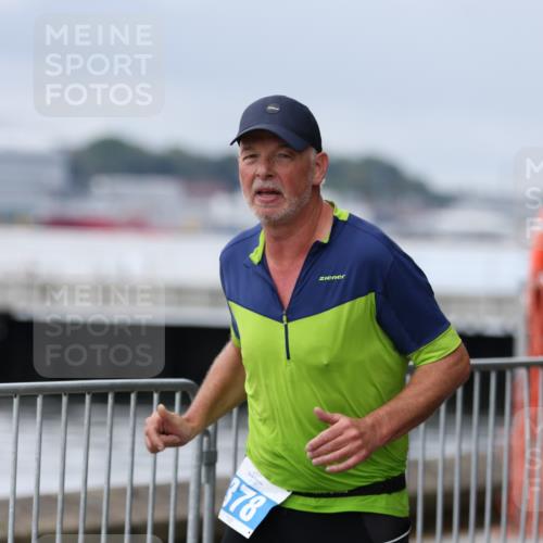 16.08.2026 - KN Förde Triathlon 2026 Antke Förster http://msf.ph/oto/9997237 16.08.2026 12:08:04 Laufen  meine-sportfotos.de