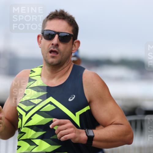 16.08.2026 - KN Förde Triathlon 2026 Antke Förster http://msf.ph/oto/9997245 16.08.2026 12:08:11 Laufen  meine-sportfotos.de