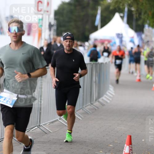 16.08.2026 - KN Förde Triathlon 2026 Antke Förster http://msf.ph/oto/9997267 16.08.2026 12:08:36 Laufen  meine-sportfotos.de