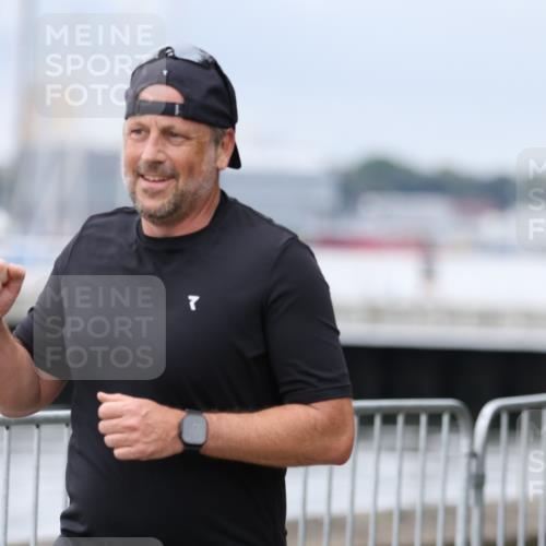 16.08.2026 - KN Förde Triathlon 2026 Antke Förster http://msf.ph/oto/9997273 16.08.2026 12:08:41 Laufen  meine-sportfotos.de