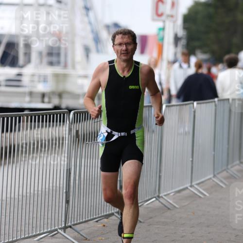 16.08.2026 - KN Förde Triathlon 2026 Antke Förster http://msf.ph/oto/9997299 16.08.2026 12:09:27 Laufen  meine-sportfotos.de