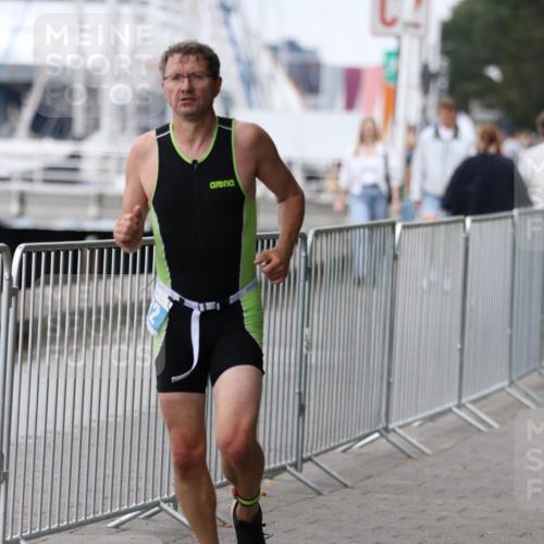 16.08.2026 - KN Förde Triathlon 2026 Antke Förster http://msf.ph/oto/9997300 16.08.2026 12:09:27 Laufen  meine-sportfotos.de