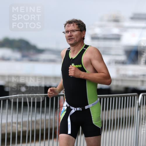 16.08.2026 - KN Förde Triathlon 2026 Antke Förster http://msf.ph/oto/9997301 16.08.2026 12:09:28 Laufen  meine-sportfotos.de