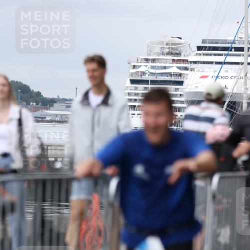 16.08.2026 - KN Förde Triathlon 2026 Antke Förster http://msf.ph/oto/9997325 16.08.2026 12:09:53 Laufen  meine-sportfotos.de