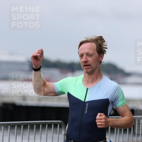16.08.2026 - KN Förde Triathlon 2026 Antke Förster http://msf.ph/oto/9997338 16.08.2026 12:10:06 Laufen  meine-sportfotos.de