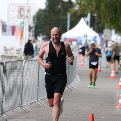 16.08.2026 - KN Förde Triathlon 2026 Antke Förster http://msf.ph/oto/9997354 16.08.2026 12:10:38 Laufen  meine-sportfotos.de
