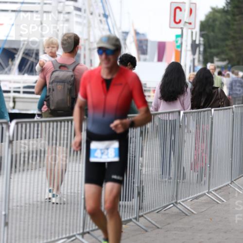 16.08.2026 - KN Förde Triathlon 2026 Antke Förster http://msf.ph/oto/9997376 16.08.2026 12:11:21 Laufen  meine-sportfotos.de