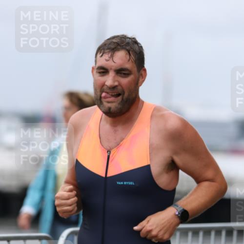 16.08.2026 - KN Förde Triathlon 2026 Antke Förster http://msf.ph/oto/9997385 16.08.2026 12:11:29 Laufen  meine-sportfotos.de