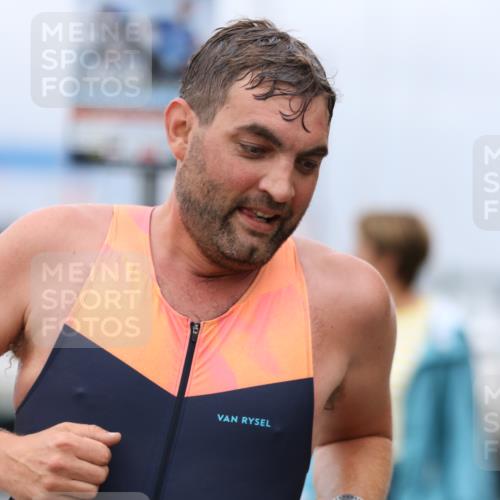 16.08.2026 - KN Förde Triathlon 2026 Antke Förster http://msf.ph/oto/9997387 16.08.2026 12:11:30 Laufen  meine-sportfotos.de