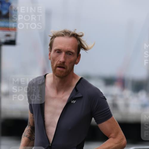 16.08.2026 - KN Förde Triathlon 2026 Antke Förster http://msf.ph/oto/9997399 16.08.2026 12:11:54 Laufen  meine-sportfotos.de