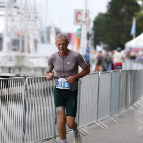 16.08.2026 - KN Förde Triathlon 2026 Antke Förster http://msf.ph/oto/9997426 16.08.2026 12:12:46 Laufen  meine-sportfotos.de