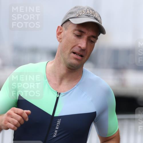 16.08.2026 - KN Förde Triathlon 2026 Antke Förster http://msf.ph/oto/9997457 16.08.2026 12:13:35 Laufen  meine-sportfotos.de