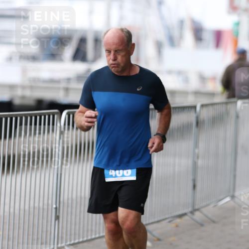 16.08.2026 - KN Förde Triathlon 2026 Antke Förster http://msf.ph/oto/9997580 16.08.2026 12:16:59 Laufen  meine-sportfotos.de