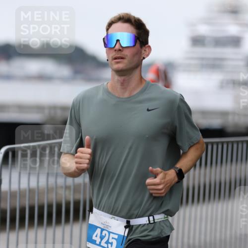 16.08.2026 - KN Förde Triathlon 2026 Antke Förster http://msf.ph/oto/9997623 16.08.2026 12:17:59 Laufen  meine-sportfotos.de