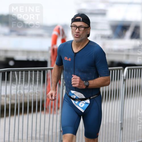16.08.2026 - KN Förde Triathlon 2026 Antke Förster http://msf.ph/oto/9997645 16.08.2026 12:18:51 Laufen  meine-sportfotos.de