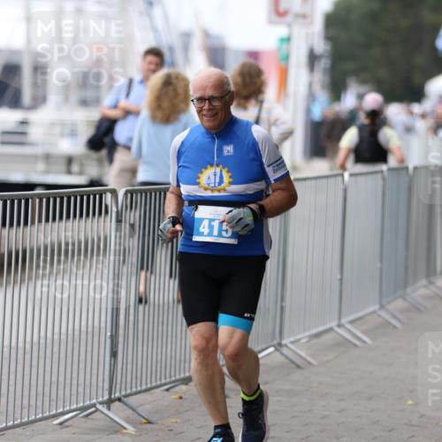 16.08.2026 - KN Förde Triathlon 2026 Antke Förster http://msf.ph/oto/9997668 16.08.2026 12:19:32 Laufen  meine-sportfotos.de
