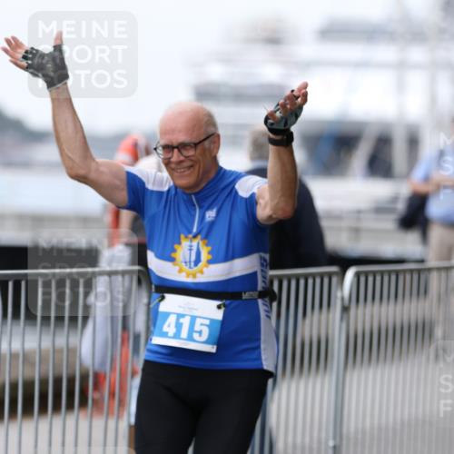 16.08.2026 - KN Förde Triathlon 2026 Antke Förster http://msf.ph/oto/9997671 16.08.2026 12:19:34 Laufen  meine-sportfotos.de