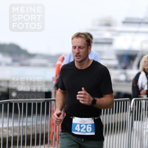 16.08.2026 - KN Förde Triathlon 2026 Antke Förster http://msf.ph/oto/9997681 16.08.2026 12:19:45 Laufen  meine-sportfotos.de