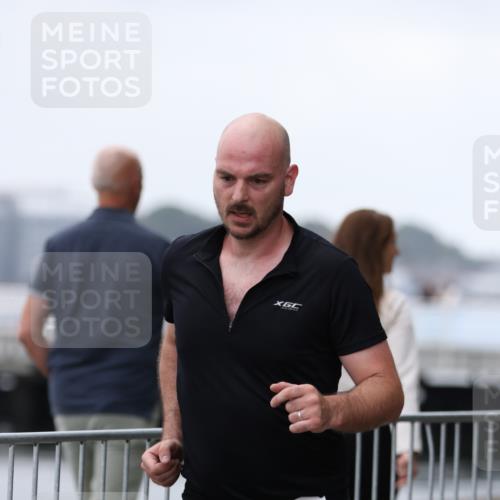 16.08.2026 - KN Förde Triathlon 2026 Antke Förster http://msf.ph/oto/9997717 16.08.2026 12:21:01 Laufen  meine-sportfotos.de