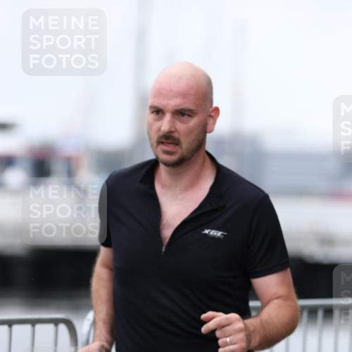 16.08.2026 - KN Förde Triathlon 2026 Antke Förster http://msf.ph/oto/9997718 16.08.2026 12:21:01 Laufen  meine-sportfotos.de